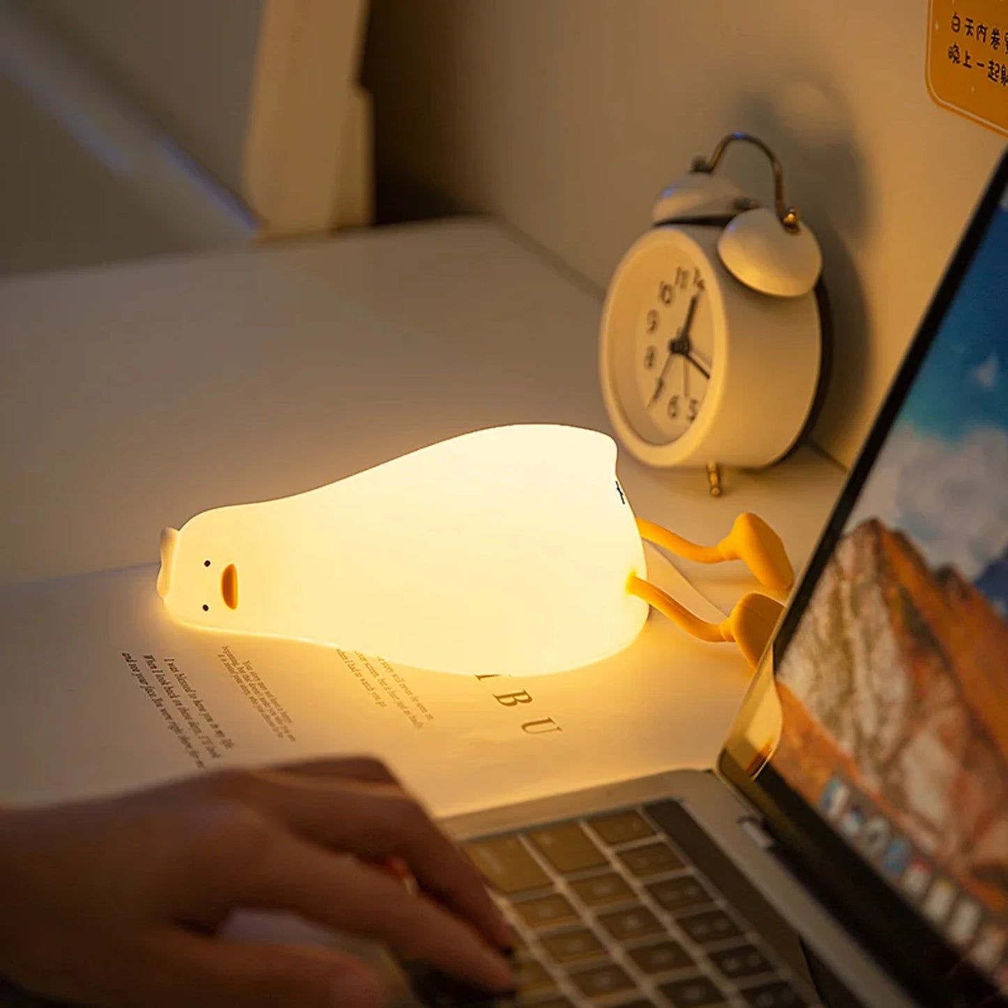 Duck-Shaped Rechargeable Night Light For Kids